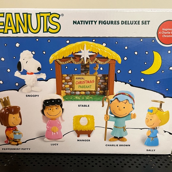 Disney Peanuts Nativity Figures Deluxe Set - Picture 2 of 9
